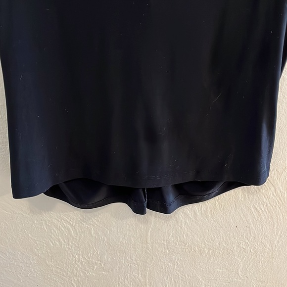 Apt. 9, short sleeve black top, v-neck, L, polyester/spandex - Picture 3 of 3